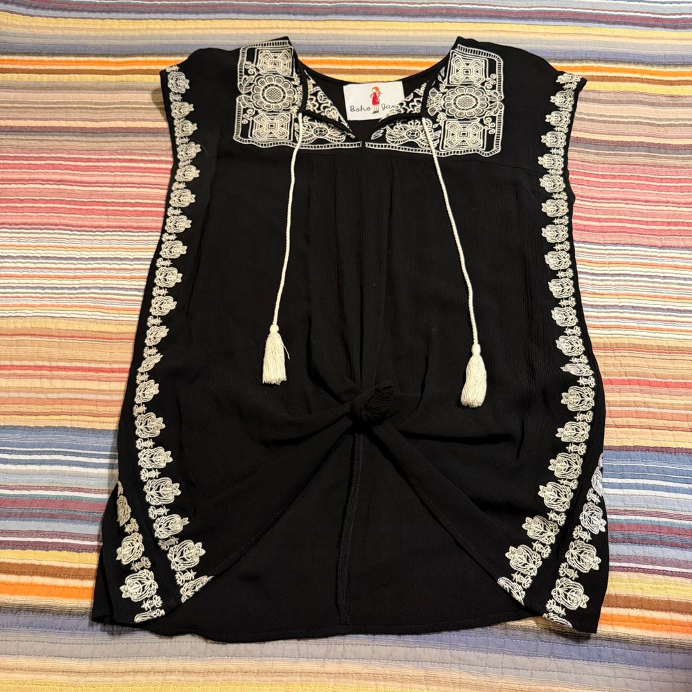 Boho Jane Womens Small Black White Embroidered Tassel Tie Front‎ Knot Rayon Top